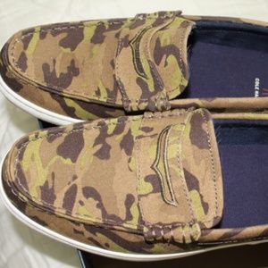 Camouflage boat shoes